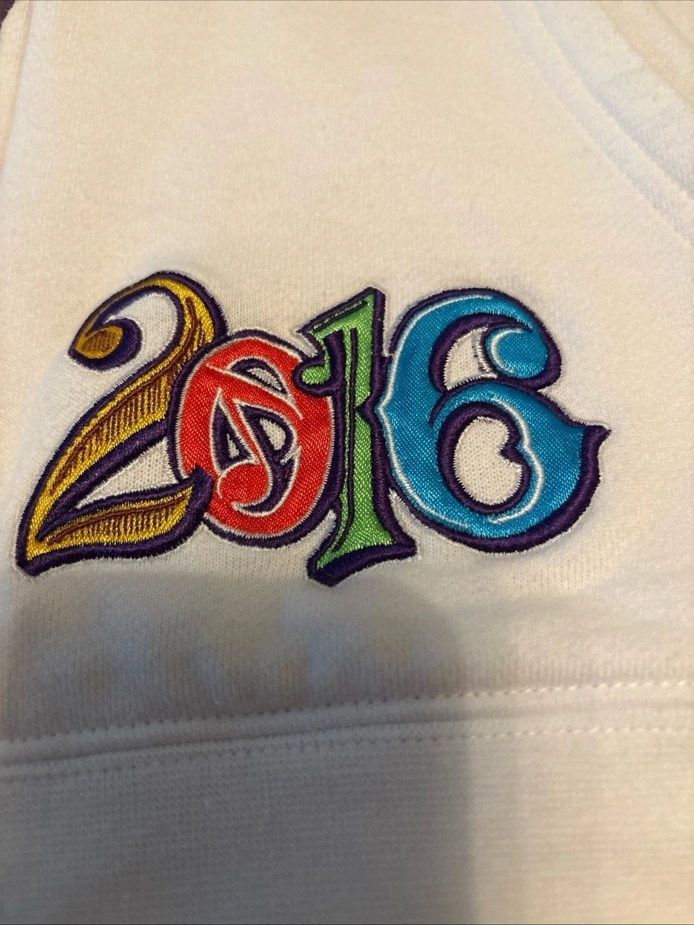 Disney 2016 Walt Disney World Music, Magic, Memories hoodie Graphic Hoodie Size - Picture 10 of 12